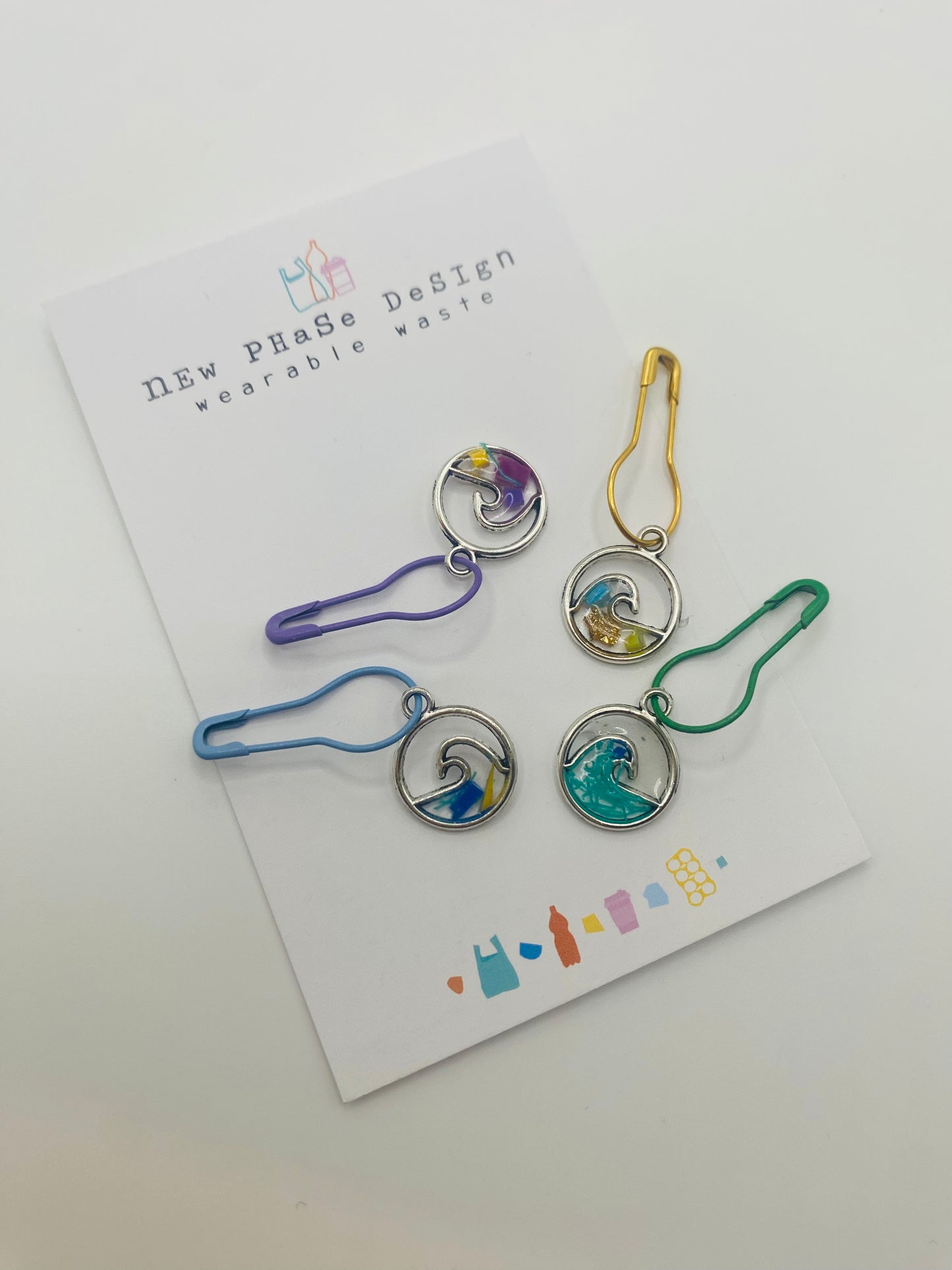 Beach clean wave - stitch markers, knitting markers, crochet markers x 4
